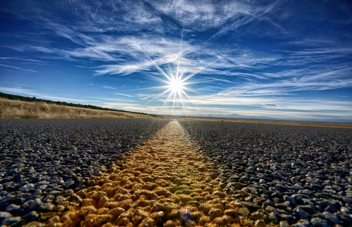 Обои горизонт, экорегион, солнечный свет, поле, дорога в разрешении 2048x1322