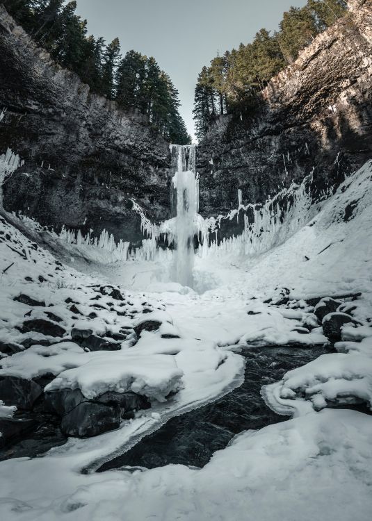 Обои водопад, природа, вода, зима, снег в разрешении 4275x5985