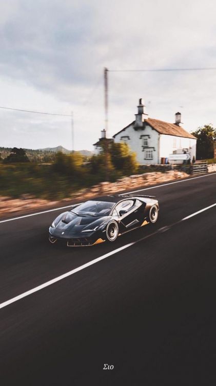 Обои асфальт, легковые автомобили, автомобильный стояночный свет, колесо, шина в разрешении 750x1334