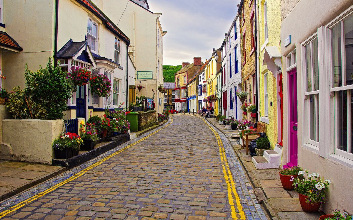 Обои аллея, улица, фасад, город, городок в разрешении 2880x1800