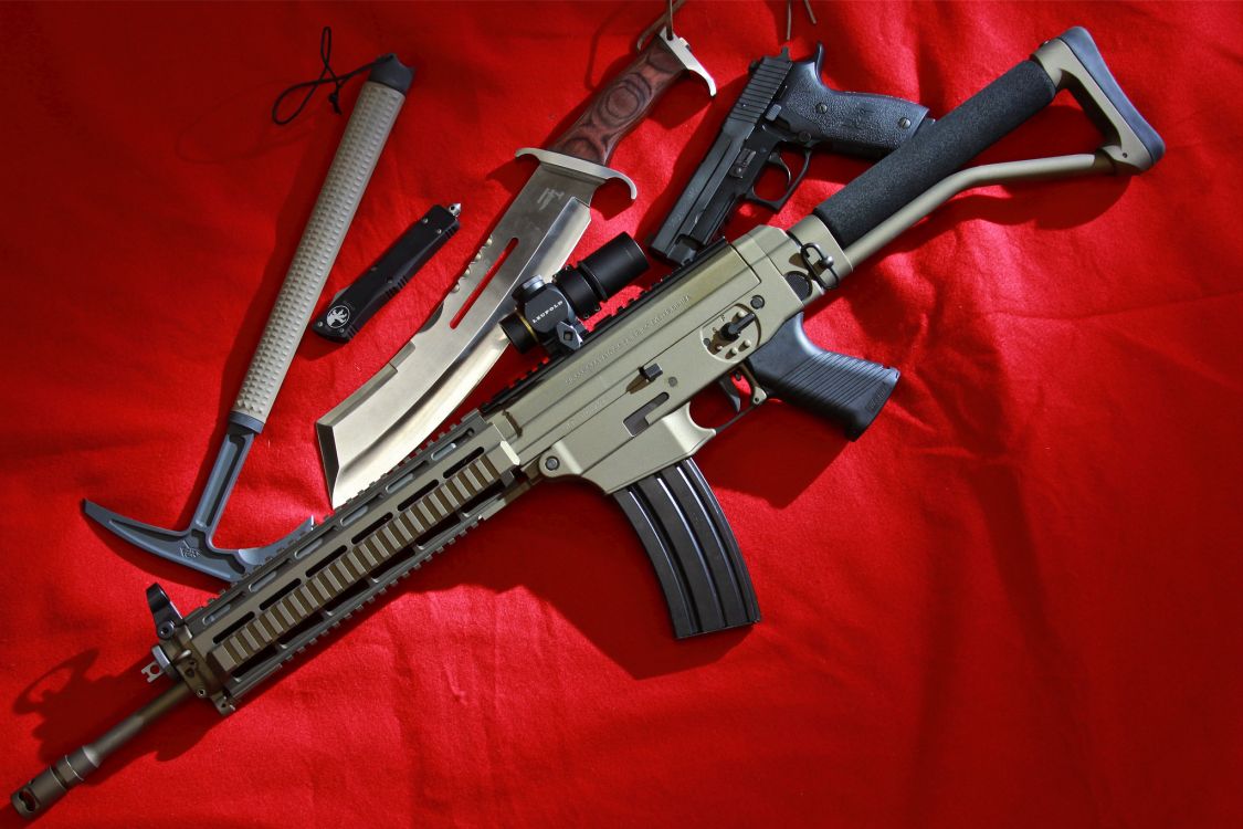 Обои орудие, огнестрельное оружие, винтовка, штурмовая винтовка, триггер в разрешении 2048x1365
