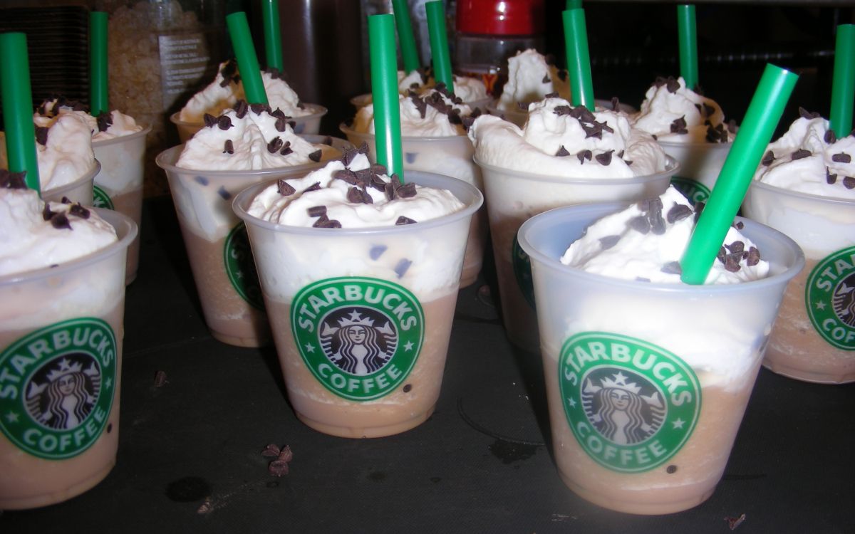 Обои старбеку, молочный коктейль, пища, старбакс, молочный продукт в разрешении 2880x1800