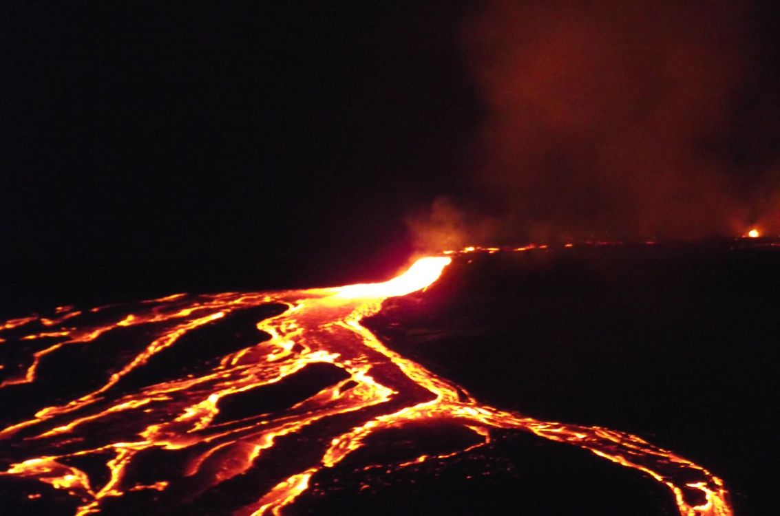 Обои тепло, лава, вулкан, огонь, ночь в разрешении 2816x1864