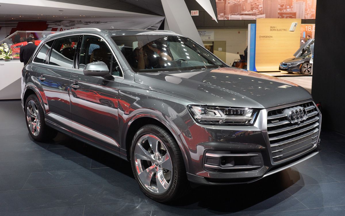 Обои audi, 2017 Ауди q7, наземный транспорт, бампер, моторный транспорт в разрешении 1920x1200