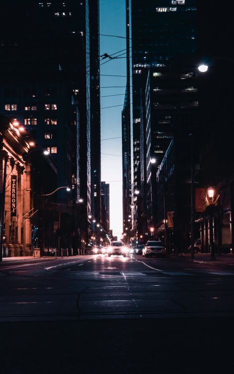 Обои город, ночь, городской район, метрополия, населенный пункт в разрешении 2851x4543