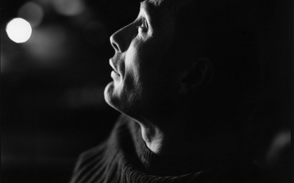 Обои актер, черный, монохромный, свет, Джек Кроуфорд в разрешении 2560x1600