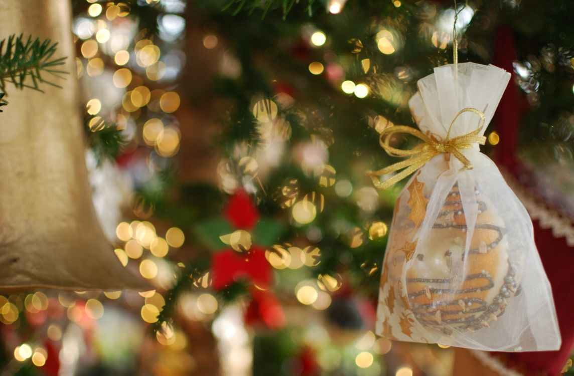 Обои Рождественский день, праздник, рождественский орнамент, Рождество, Рождественские украшения в разрешении 2594x1700