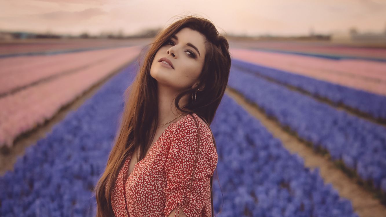 Обои волосы, красота, губа, лаванда, пурпур в разрешении 3813x2144