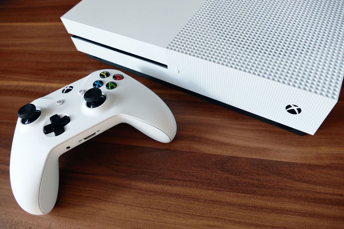 Обои Microsoft Xbox One S, гаджет, электронное устройство, технологии, игровой контроллер в разрешении 5472x3648