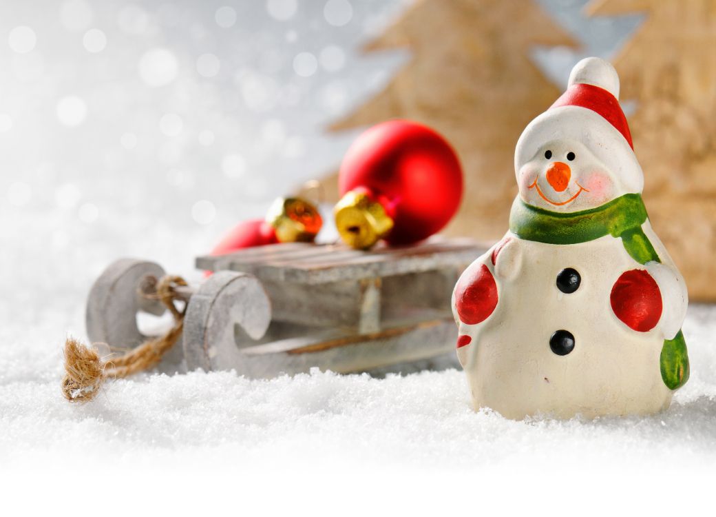 Обои Рождественский день, Снеговик, праздник, снег, Санта-Клаус в разрешении 4288x3090