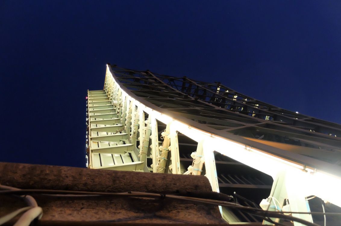 Обои ориентир, архитектура, дневное время, ночь, мост в разрешении 2560x1695