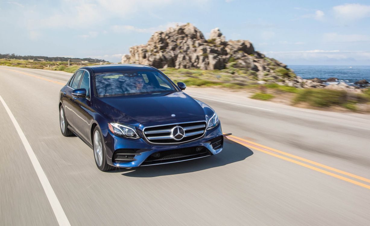 Обои 2017 Мерседес-Бенц Е300 4matic применяется, авто, седан, личный роскошный автомобиль, семейный автомобиль в разрешении 2250x1375