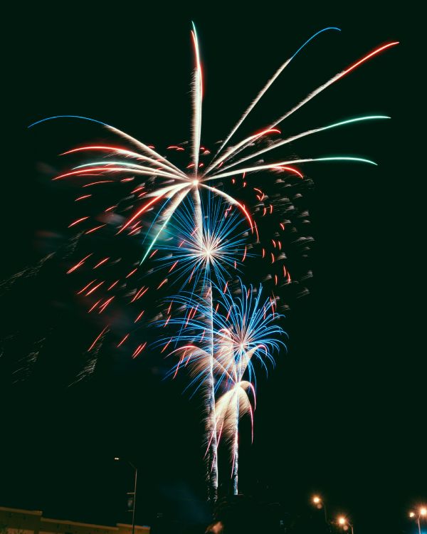 Обои салют, день нового года, праздник, событие, полночь в разрешении 3376x4220