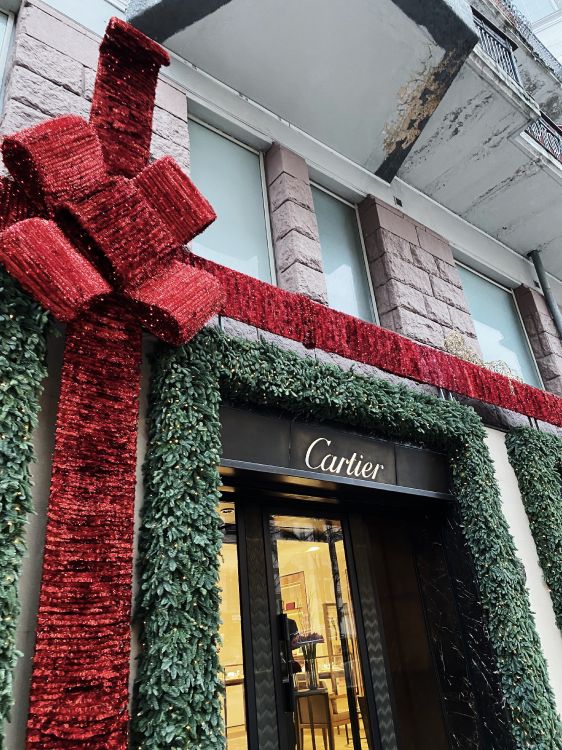 Обои архитектура, фасад, красный цвет, недвижимость, кармин в разрешении 3024x4032