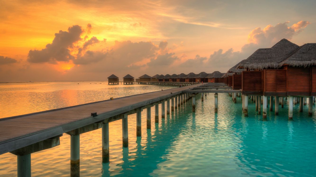 Обои закат, пляж, Атолл, Остров, туризм в разрешении 2560x1440