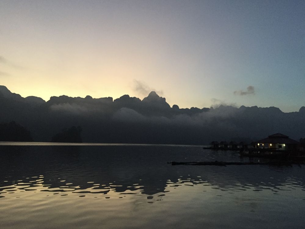 Обои отражение, пейзажи гор, горный хребет, фьорд, жидкий в разрешении 3154x2366