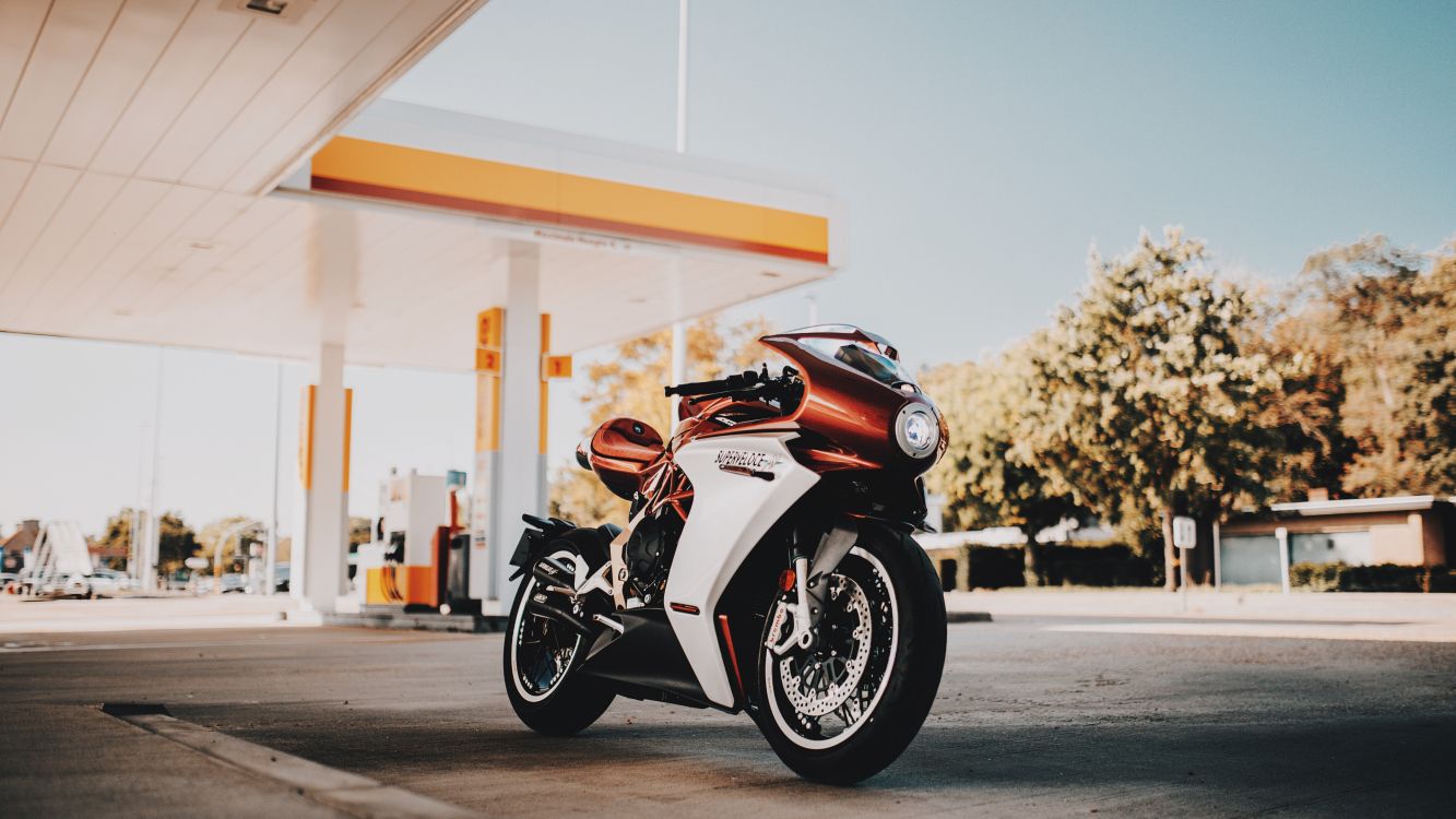 Обои мотоцикл, Король, шина, колесо, автомобильные шины в разрешении 3840x2160