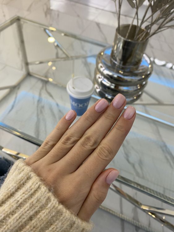 Обои небьющиеся, палец, ноготь, жидкость, стекло в разрешении 1536x2048