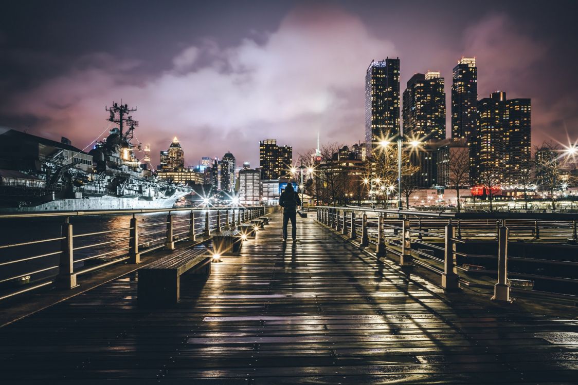 Обои городской пейзаж, ночь, городской район, город, вода в разрешении 2048x1366