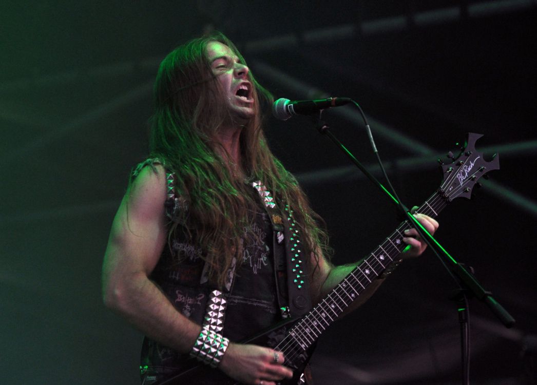 Обои пение, басгитара, рокконцерт, гитара, музыкант в разрешении 1953x1400