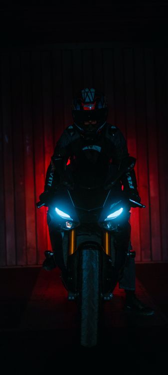 Обои темнота, наука, физика, шина, автомобильное освещение в разрешении 1440x3200