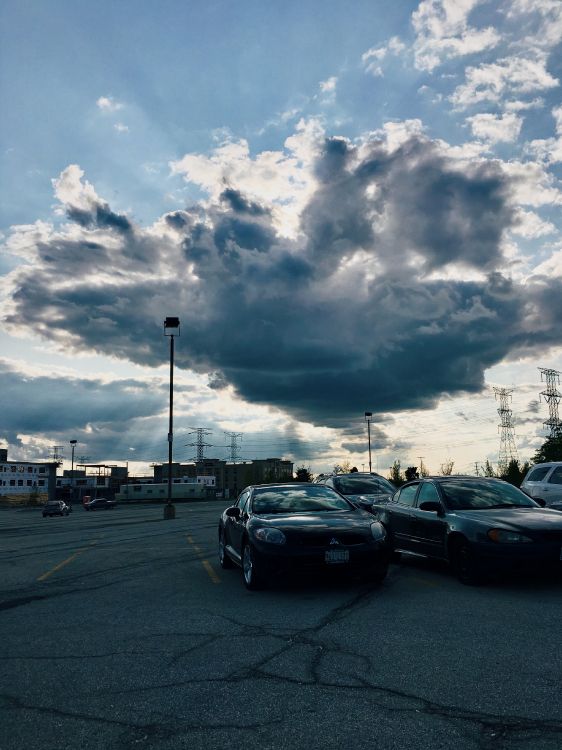 Обои облако, дневное время, утро, авто, стоянка в разрешении 3022x4030