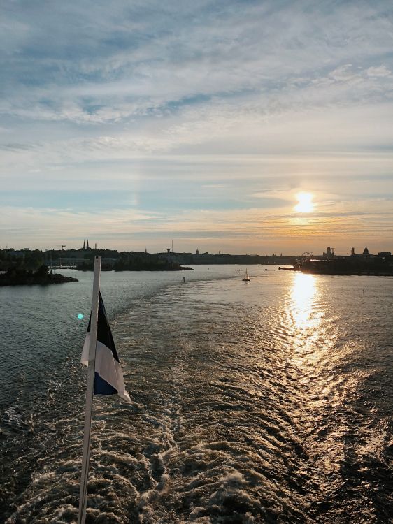 Обои гидроресурсы, вода, облако, жидкий, водный путь в разрешении 3024x4032