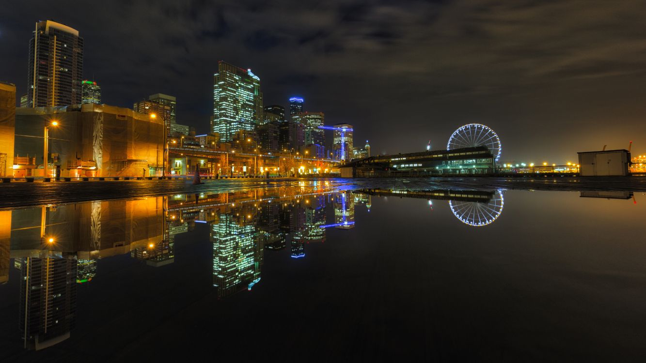 Обои отражение, ночь, городской пейзаж, город, вода в разрешении 5200x2925