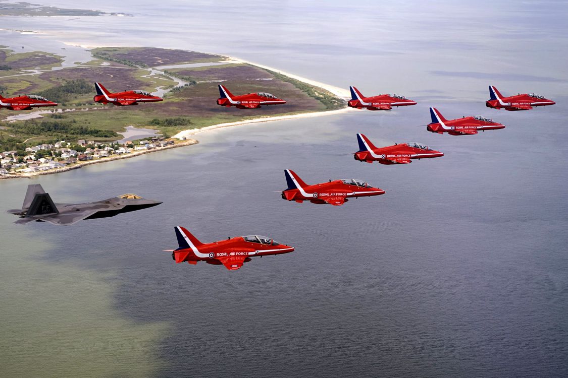 Обои самолеты, королевские ВВС, ВВС США, самолет, истребительная авиация в разрешении 2324x1549