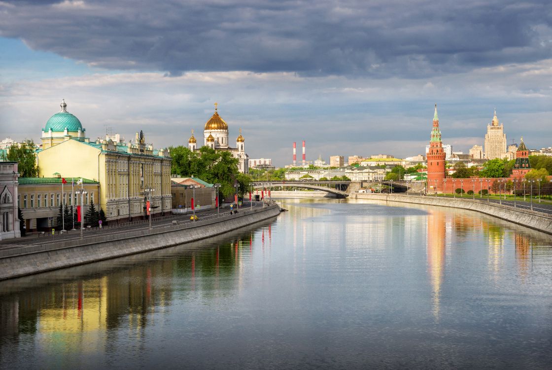 Рассвет на москве реке фото