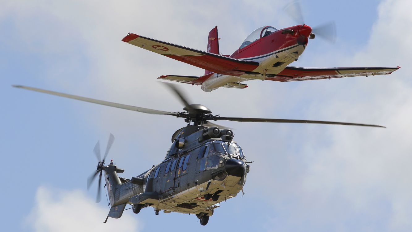 Обои винтокрылая машина, авиация, полет, воздушные силы, пропеллер в разрешении 5120x2880