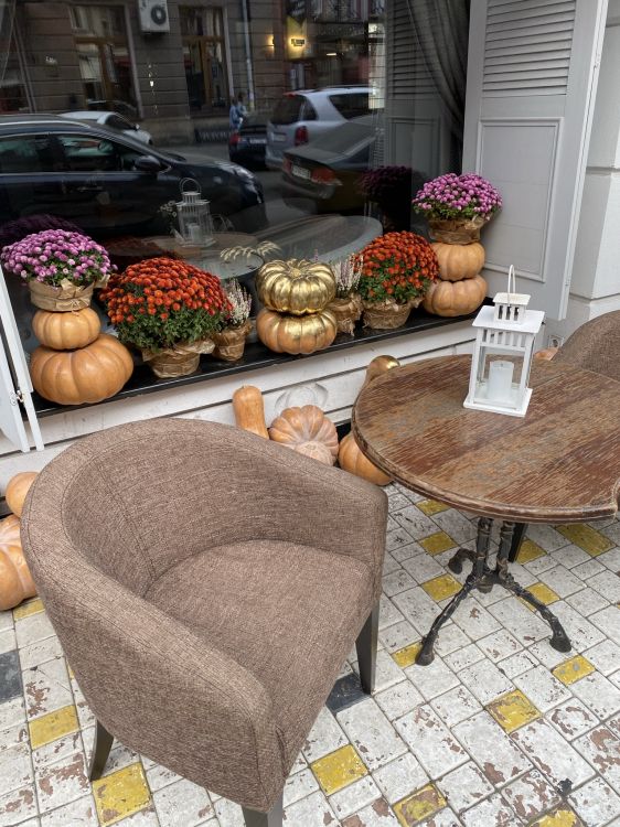 Обои таблица, дверь, пища, цельный продукт, общественное место в разрешении 1536x2048