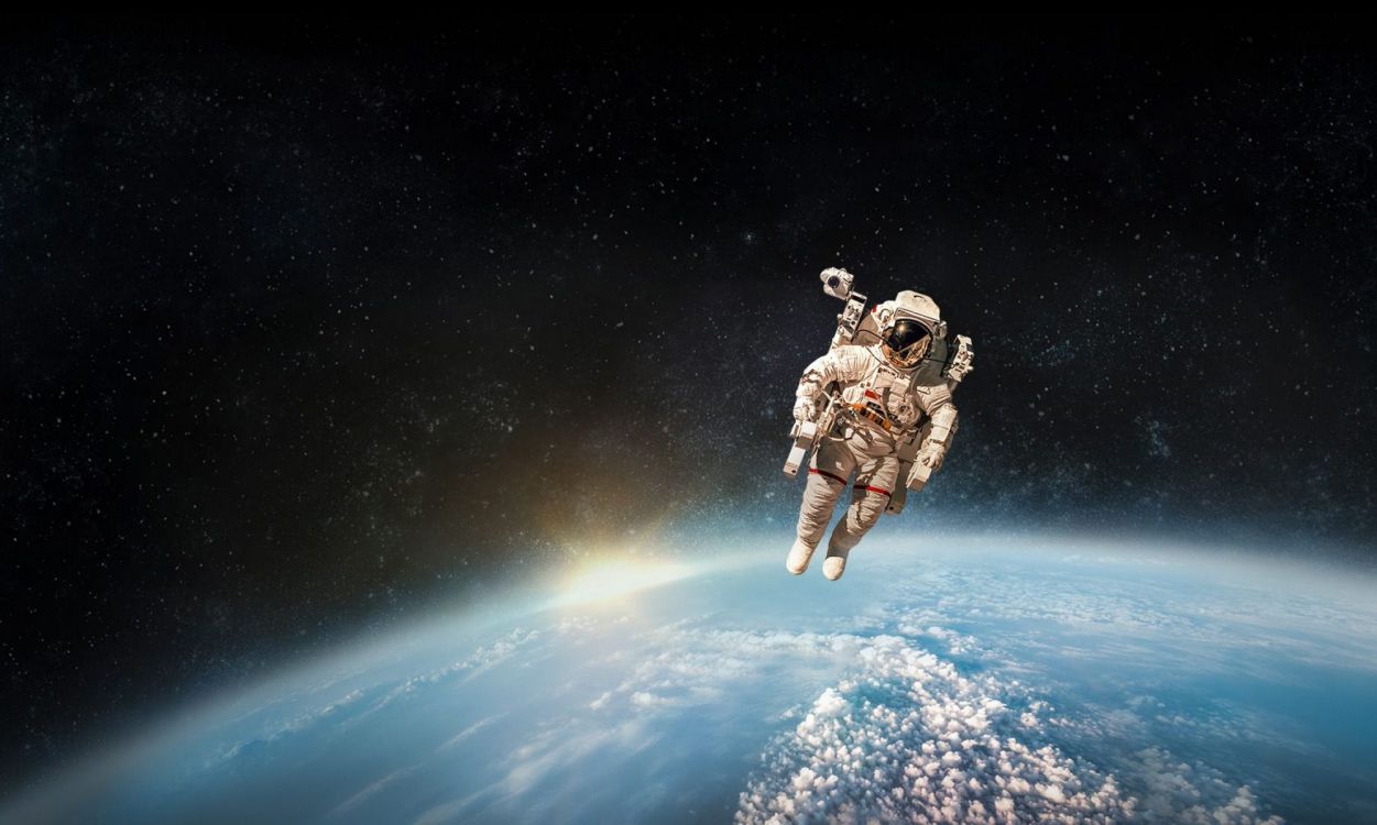 Обои астронавт, космическое пространство, атмосфера, космос, астрономический объект в разрешении 2000x1199