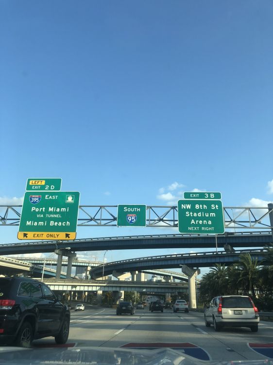 Обои транспорт, дорога, дорожное покрытие, инфраструктура, магистраль в разрешении 1536x2048